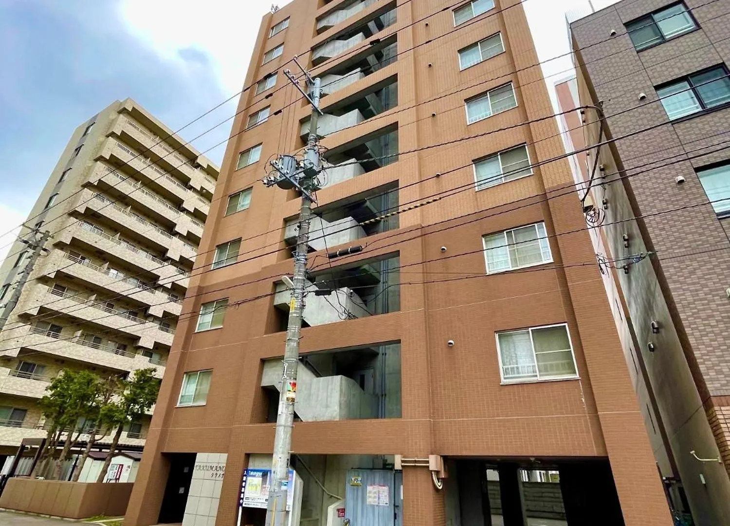 דירות 8-1札幌駅徒歩7分の好立地マンション　利便性良しで広い室内空間 0*, סאפורו